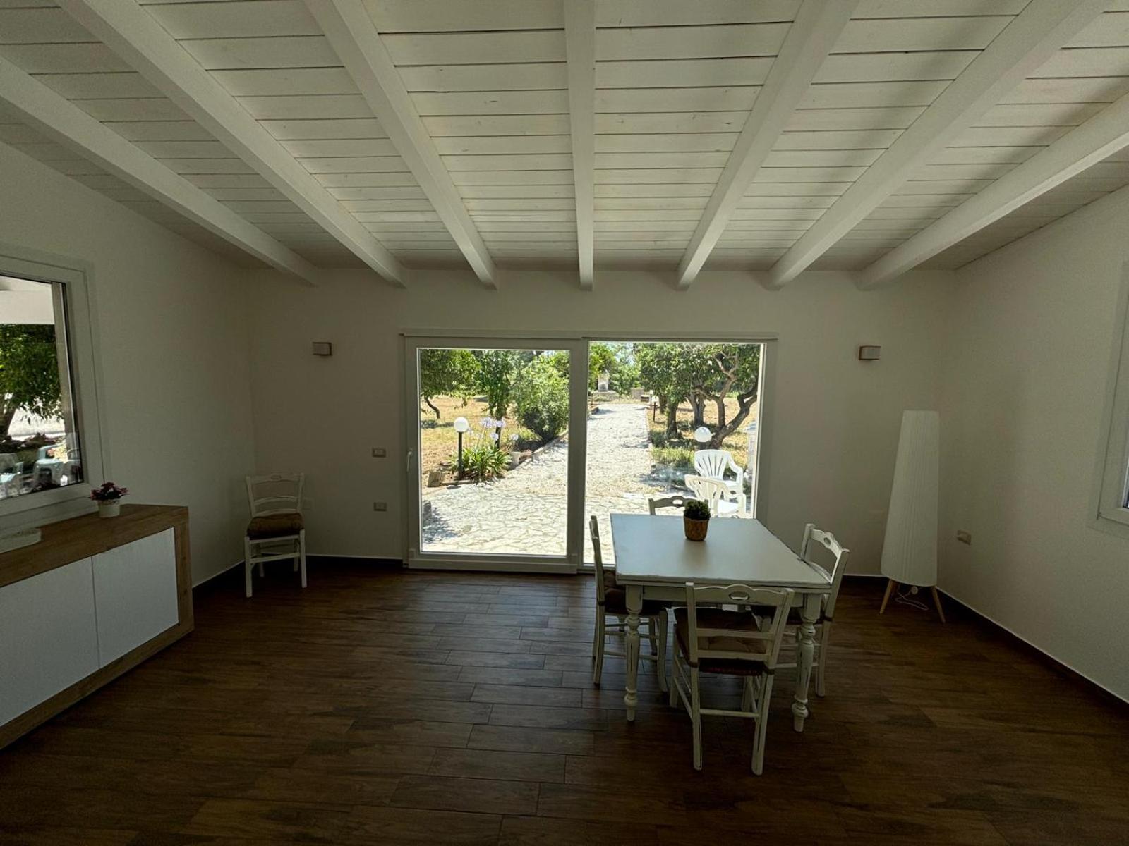 Tenuta Pizzi San Pietro Vernotico Exterior foto